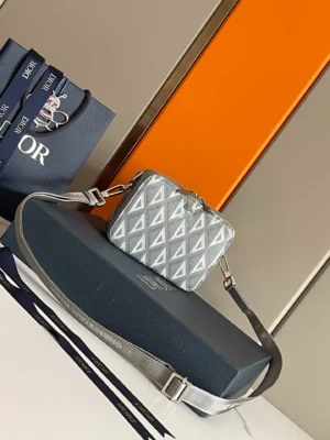 Clutch Messenger Bag Size: 17*12.5*5cm