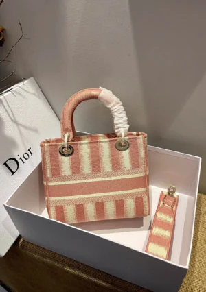 Lady D-Lite 5-panel embroidery Size: 24 x 20 x 11 cm - 图片 6