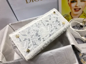 Lady D-Lite 5 compartments white silk lace Size: 24 x 20 x 11 cm Model M0565 - 图片 6
