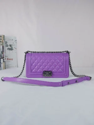 Calfskin Size: 25*16*9cm Model Number: 67086