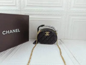 Chane Vintage Pleated Design Size: 13x10cm Style: 213