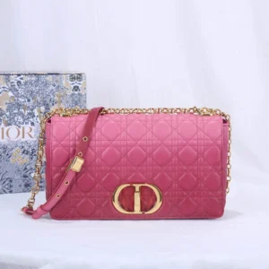 Caro Collection Handbag size: 28x17x9CM