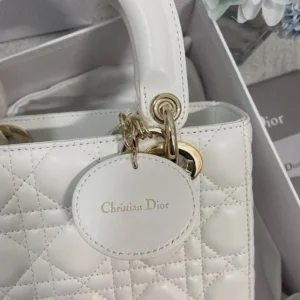 Embroidered monogrammed shoulder strap - 图片 8