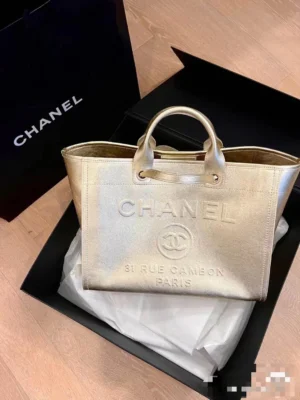 Beach bag size: 32cm