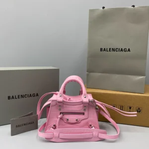 Balenciag* Neo Classic biker bag Model: 92535 Size: 40*54*21.5*34cm 25*33*13*20cm