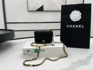 A68110 Chanel 22B Love Chain Waist Bag Size:7*10.3*2.5cm