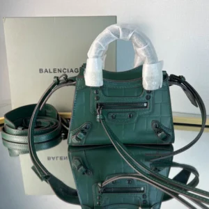 Balenciag* Neo Classic Casual Bag Size: 18cm