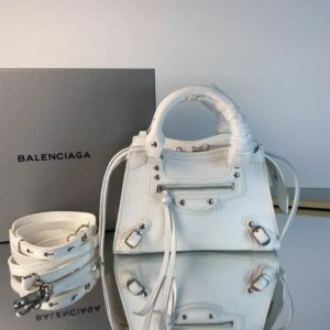Balenciag* Neo Classic biker bag Size: 16.5*22*9*14.5cm