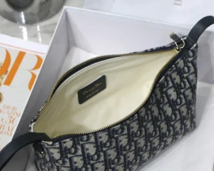 DIORTRAVEL NOMAD Clutch Size: 22 x 13 x 9.5 cm - 图片 6
