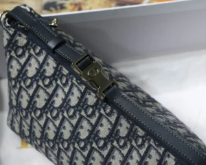 DIORTRAVEL NOMAD Clutch Size: 22 x 13 x 9.5 cm - 图片 8