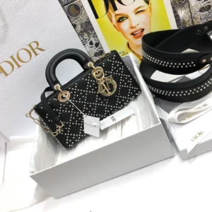 Lady D-Joy Black Pearl Bag Handbag Size: 26 x 13.5 x 5 cm Ref: M0540