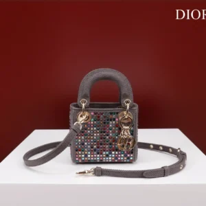 Lady Dior mini Size: 12 x 10.2 x 50cm Ref: S085686