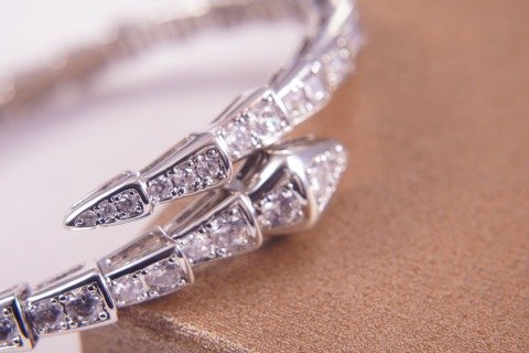 06b29eccc03e6a0efc9571920c6a5708