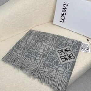 Anagram scarf in wool and cashmere grey