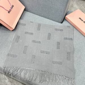 Grey double-sided scarf