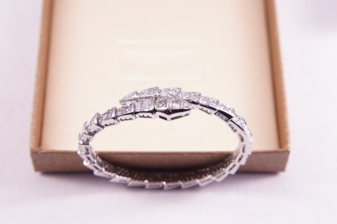 32aac9b42b8c08201c7ee4100faa2194