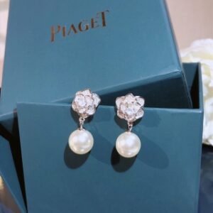 Pearl stud earrings
