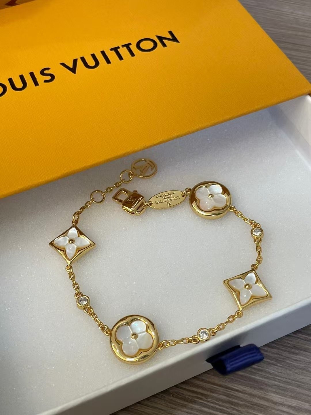 cc086396eb5c779fe5c24e043c3a85aa