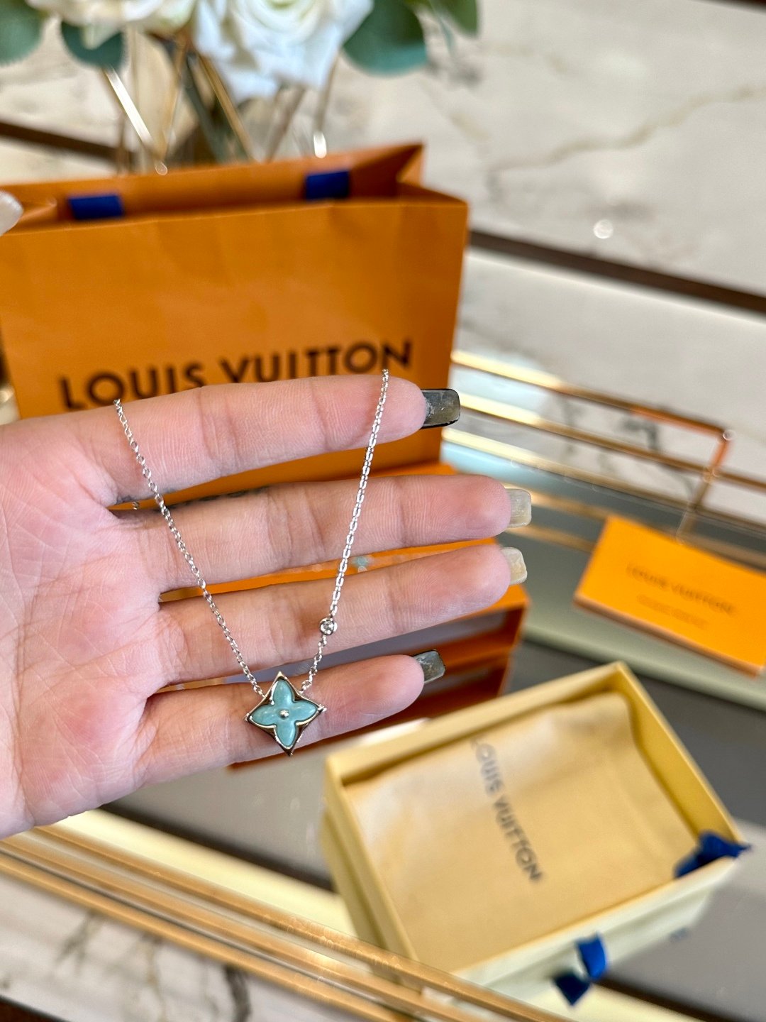 fb00cd8aa5d8a20ce33f14d6f2b3e553