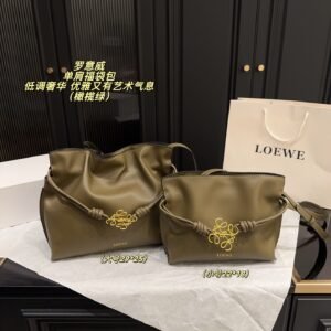 Medium Flamenco clutch in nappa calfskin