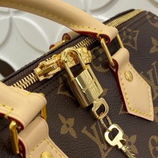 31860deab73e8e9829841c2adfbedbb9