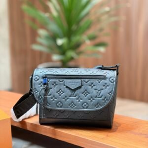 LV PULSE Black Knight Messenger Bag